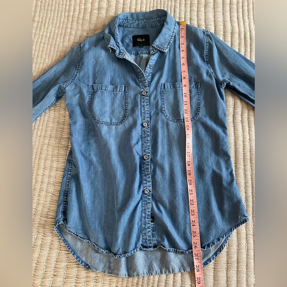 Rails- 100% lyocell Light Blue Denim Button-Down Shirt chambray women’s M pocket - Picture 12 of 16